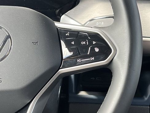 Used 2025 Volkswagen ID. Buzz Pro S image 39