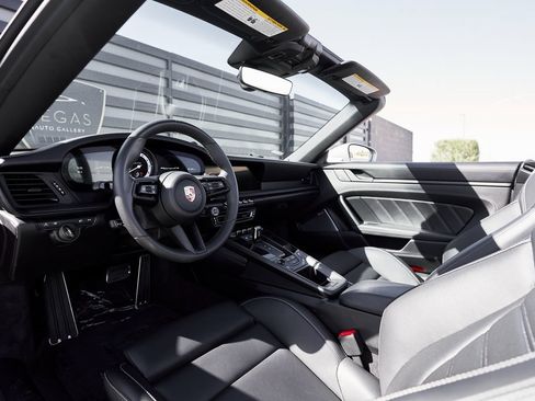 Used 2024 Porsche 911 Carrera GTS w/ Premium Package image 2