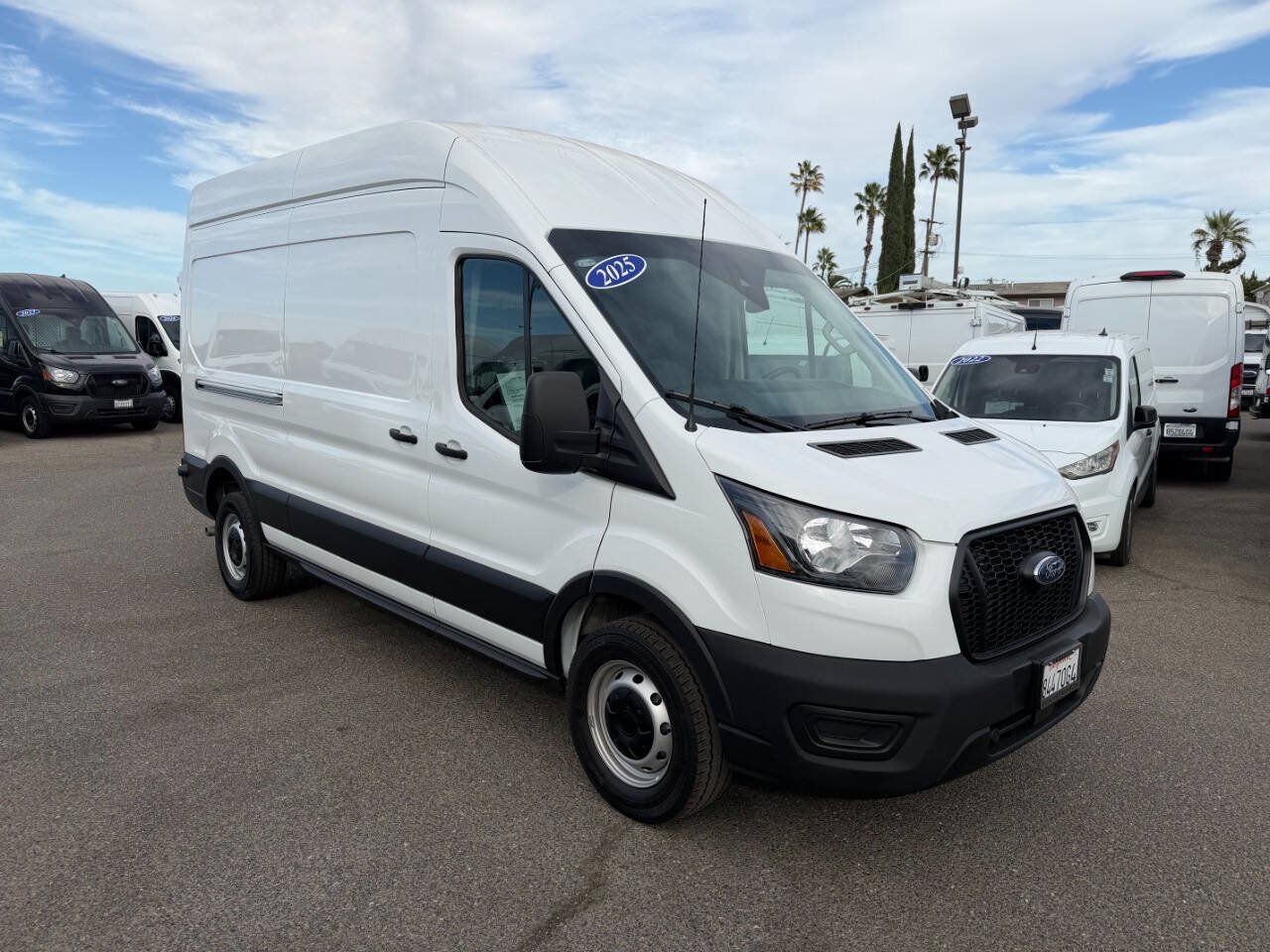 Used 2025 Ford Transit 250 148 High Roof w/ Load Area Protection Package RWD image 2