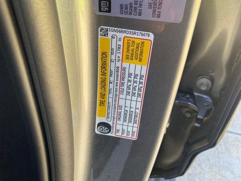 Used 2025 Chevrolet Suburban LS AWD/4WD image 36