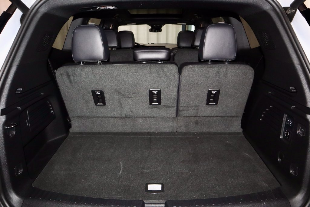 Used 2024 GMC Acadia Denali w/ LPO, Floor Liner Package FWD image 15