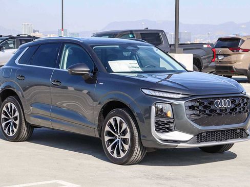 New 2026 Audi Q3 quattro 2.0T image 3