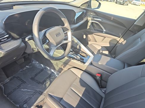 Certified 2025 Audi Q5 Premium Plus w/ Premium Plus image 16