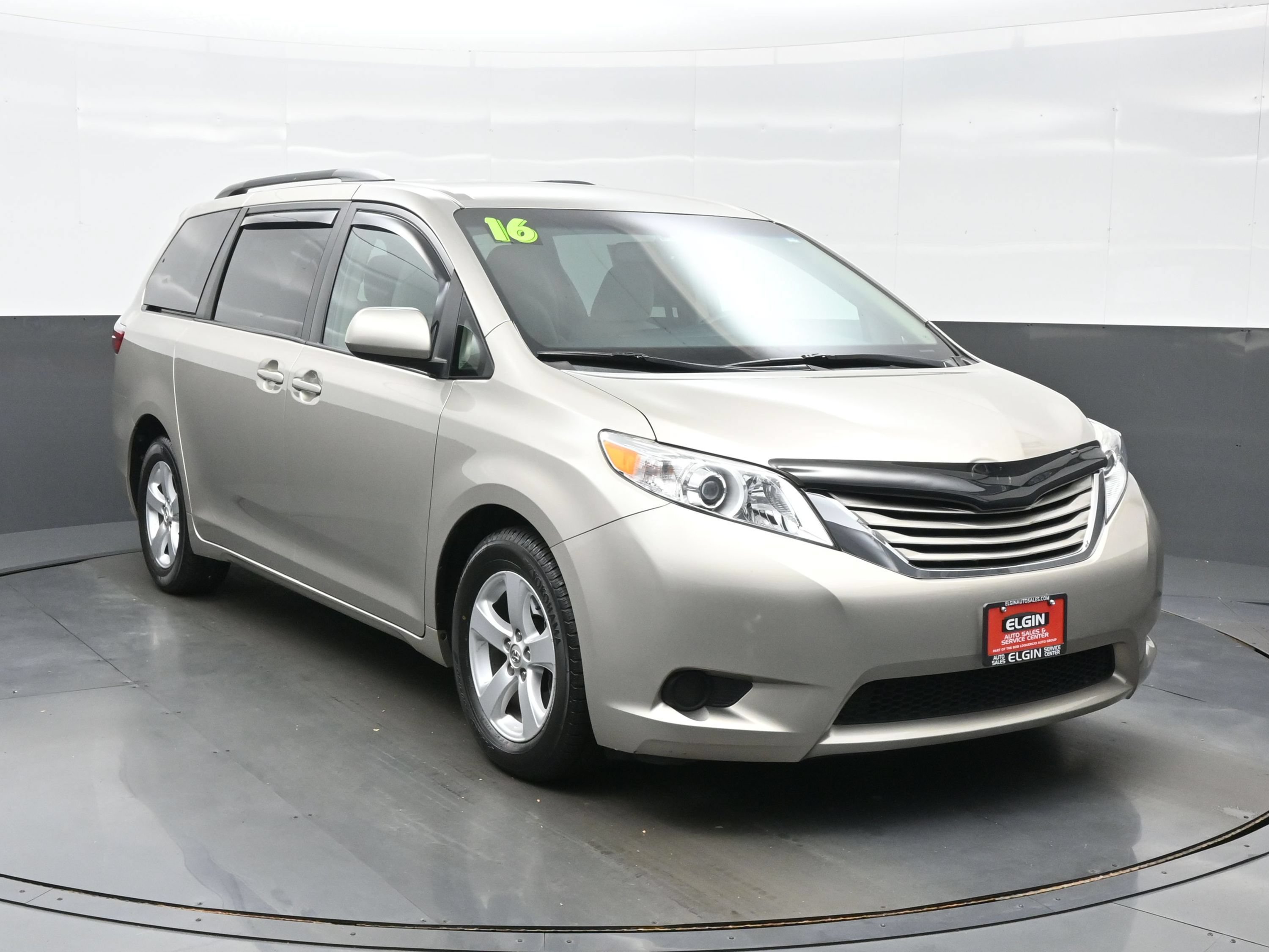 Used 2016 Toyota Sienna LE FWD image 8