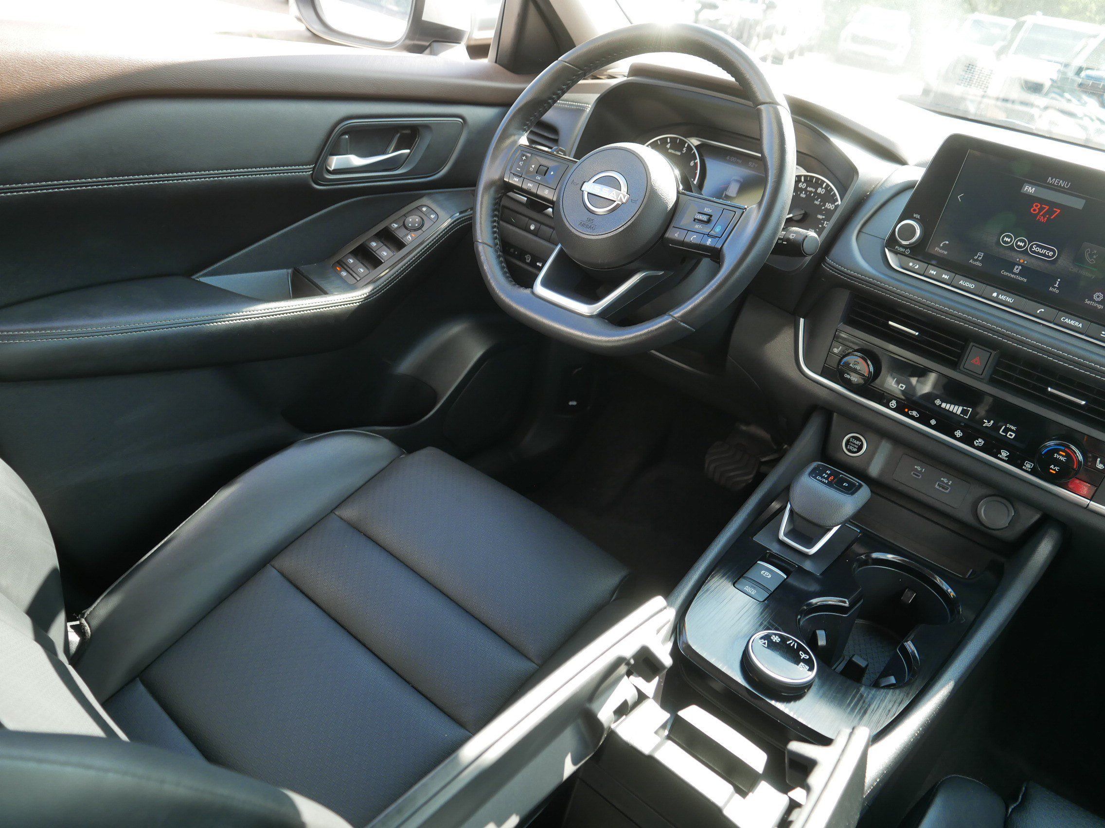 Certified 2023 Nissan Rogue SV w/ SV Premium B Package AWD/4WD image 9