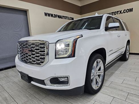 Used 2020 GMC Yukon Denali w/ Denali Ultimate Package AWD/4WD image 2