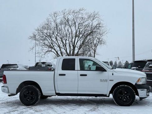 Used 2016 RAM 1500 ST w/ SXT Appearance Group image 33