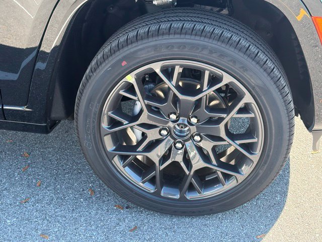 New 2027 Jeep Grand Cherokee Summit AWD/4WD image 10