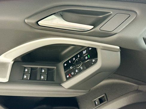 New 2025 Audi Q5 Premium Plus image 17