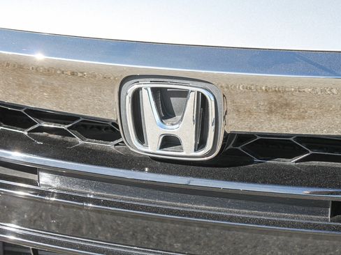 Used 2018 Honda Accord Sport image 6