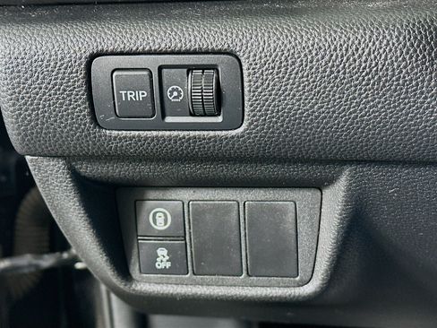 Used 2018 Honda Accord LX image 16