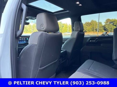 Used 2025 Chevrolet Silverado 2500 ZR2 w/ Technology Package AWD/4WD image 21