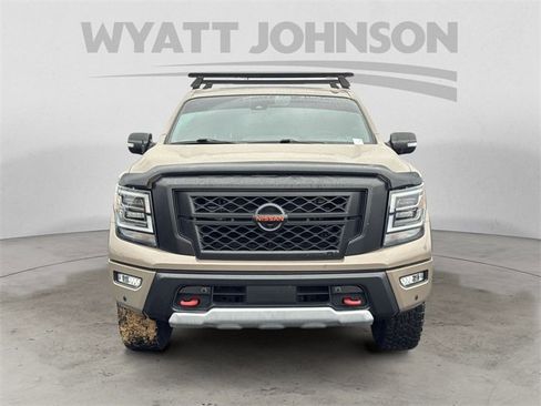 Used 2021 Nissan Titan PRO-4X w/ Pro-4x Convenience Package image 7