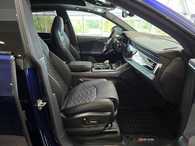Used 2023 Audi RS Q8 w/ Black Optic Package AWD/4WD image 43