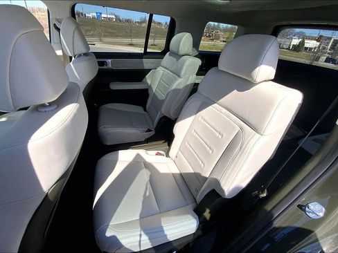 Used 2025 Hyundai Santa Fe Calligraphy image 19