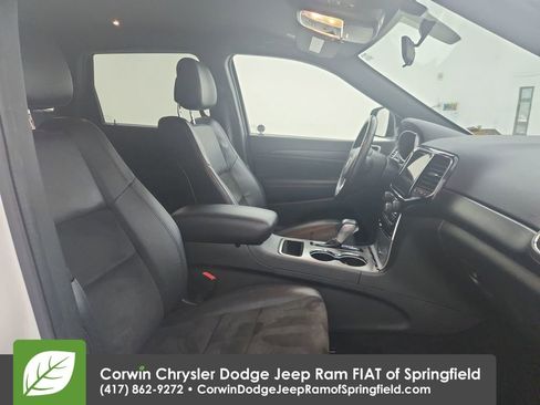 Used 2021 Jeep Grand Cherokee Laredo X image 31