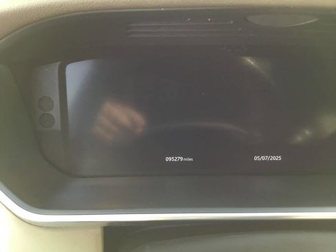Used 2018 Land Rover Range Rover HSE image 36