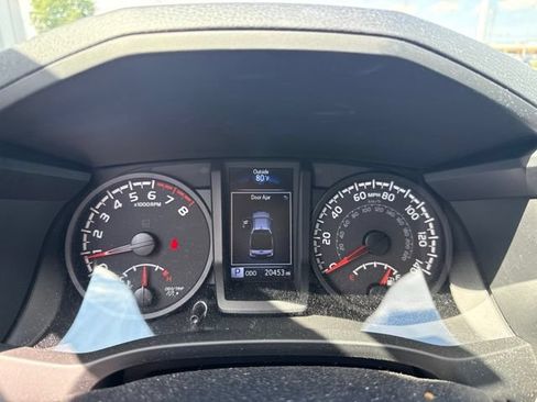 Used 2023 Toyota Tacoma SR AWD/4WD image 14