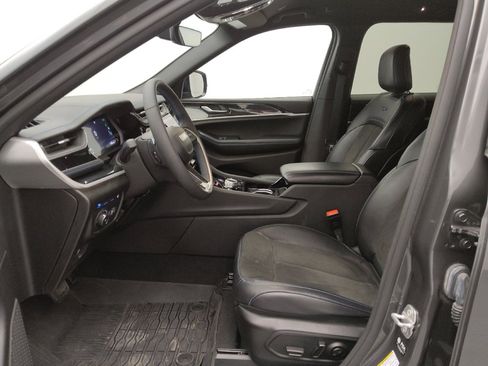 Used 2022 Jeep Grand Cherokee Trailhawk image 17