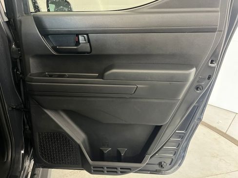 Used 2025 Toyota Tacoma SR5 image 27