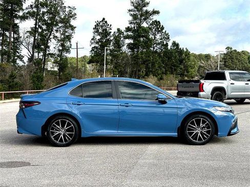 Certified 2024 Toyota Camry SE w/ Convenience Package image 9