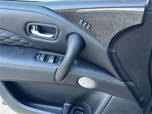Certified 2024 INFINITI QX80 Sensory image 28