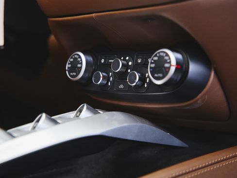 Used 2016 Ferrari California T image 36