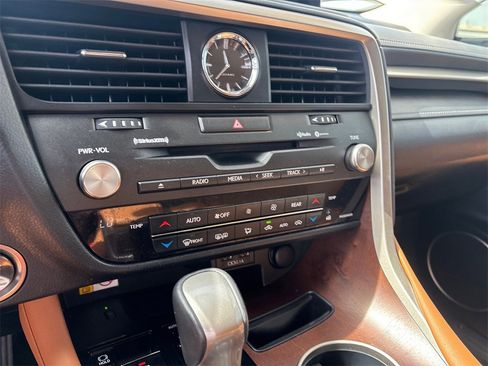 Used 2022 Lexus RX 350L FWD w/ Premium Package image 21