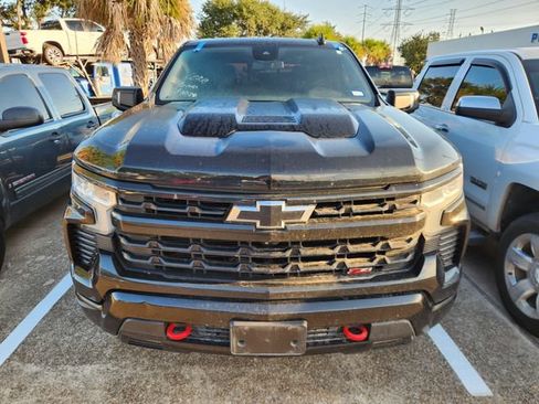Used 2023 Chevrolet Silverado 1500 LT Trail Boss w/ LT Trail Boss Premium Package AWD/4WD image 2
