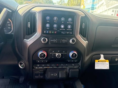 Used 2022 GMC Sierra 2500 Denali w/ Denali Ultimate Package AWD/4WD image 15
