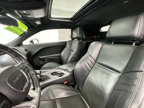 Used 2016 Dodge Challenger SRT Hellcat image 4
