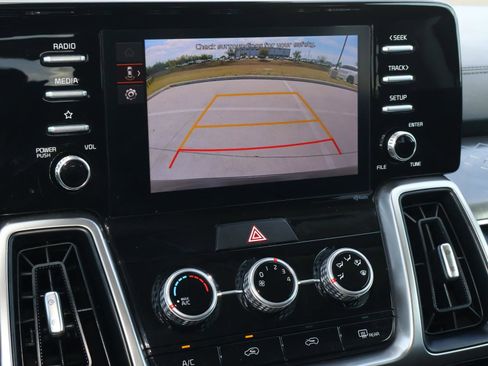 Used 2023 Kia Sorento LX image 28