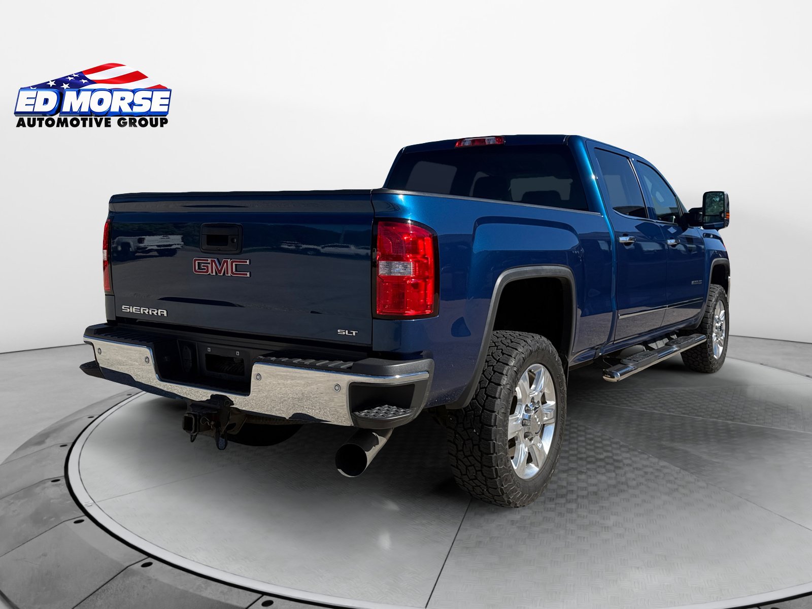 Used 2018 GMC Sierra 2500 SLT w/ Duramax Plus Package AWD/4WD image 5
