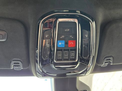 Used 2022 Jeep Grand Wagoneer Series II AWD/4WD image 25