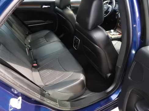 Used 2016 Chrysler 300 C Platinum AWD/4WD image 10