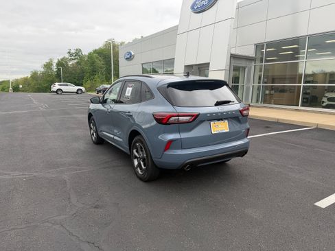 Certified 2024 Ford Escape ST-Line w/ Tech Pack #1 AWD/4WD image 7