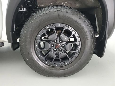 Used 2023 Nissan Frontier Pro-X w/ Pro-X Premium Package image 10
