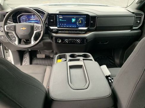 Used 2022 Chevrolet Silverado 1500 LT image 19