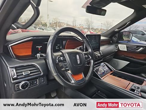 Used 2018 Lincoln Navigator L Reserve w/ Technology Package image 9