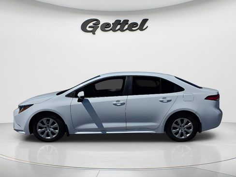 Used 2025 Toyota Corolla LE image 7