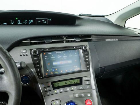 Used 2013 Toyota Prius Two FWD image 12