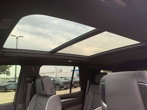 Used 2025 Cadillac Escalade Premium Luxury w/ LPO, Floor Liner Package image 17