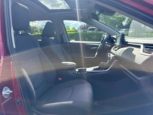 Used 2020 Toyota RAV4 XLE w/ Convenience Package AWD/4WD image 24