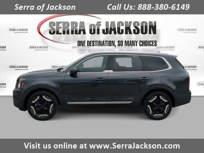 Used 2023 Kia Telluride EX w/ EX Captain's Chair Package