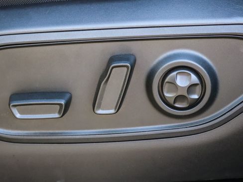 Used 2025 Jeep Grand Cherokee Laredo X RWD image 22
