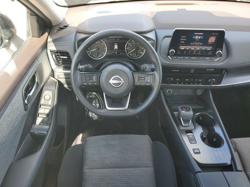 Used 2022 Nissan Rogue SV FWD image 18