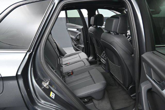 Used 2024 Audi Q5 2.0T Premium Plus w/ Premium Plus Package AWD/4WD image 32