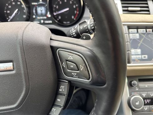 Used 2016 Land Rover Range Rover Evoque SE image 53