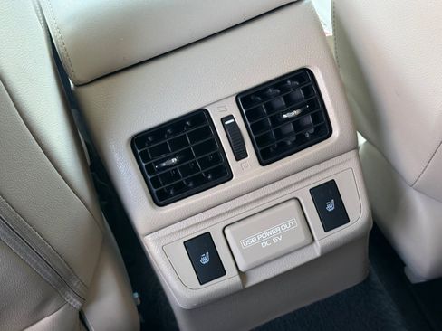 Used 2018 Subaru Outback 2.5i Limited image 16