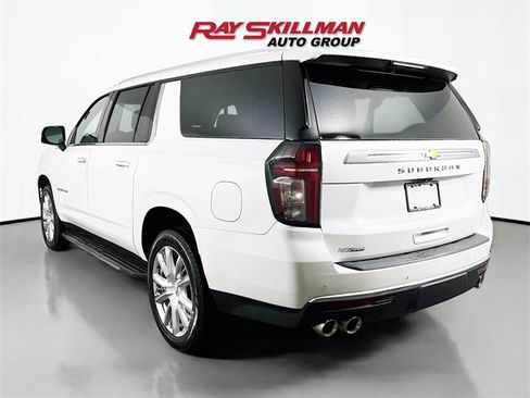 Used 2023 Chevrolet Suburban High Country image 5